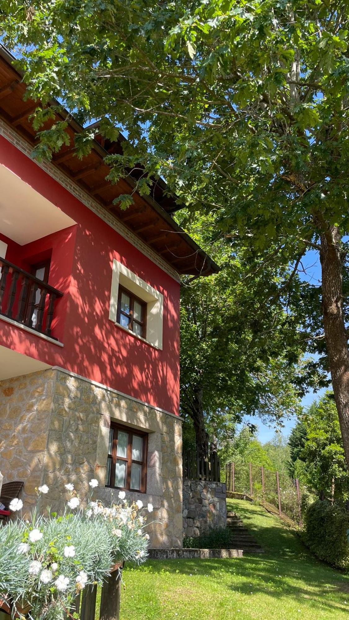 Apartamentos El Picoretu Mestas De Con Esterno foto