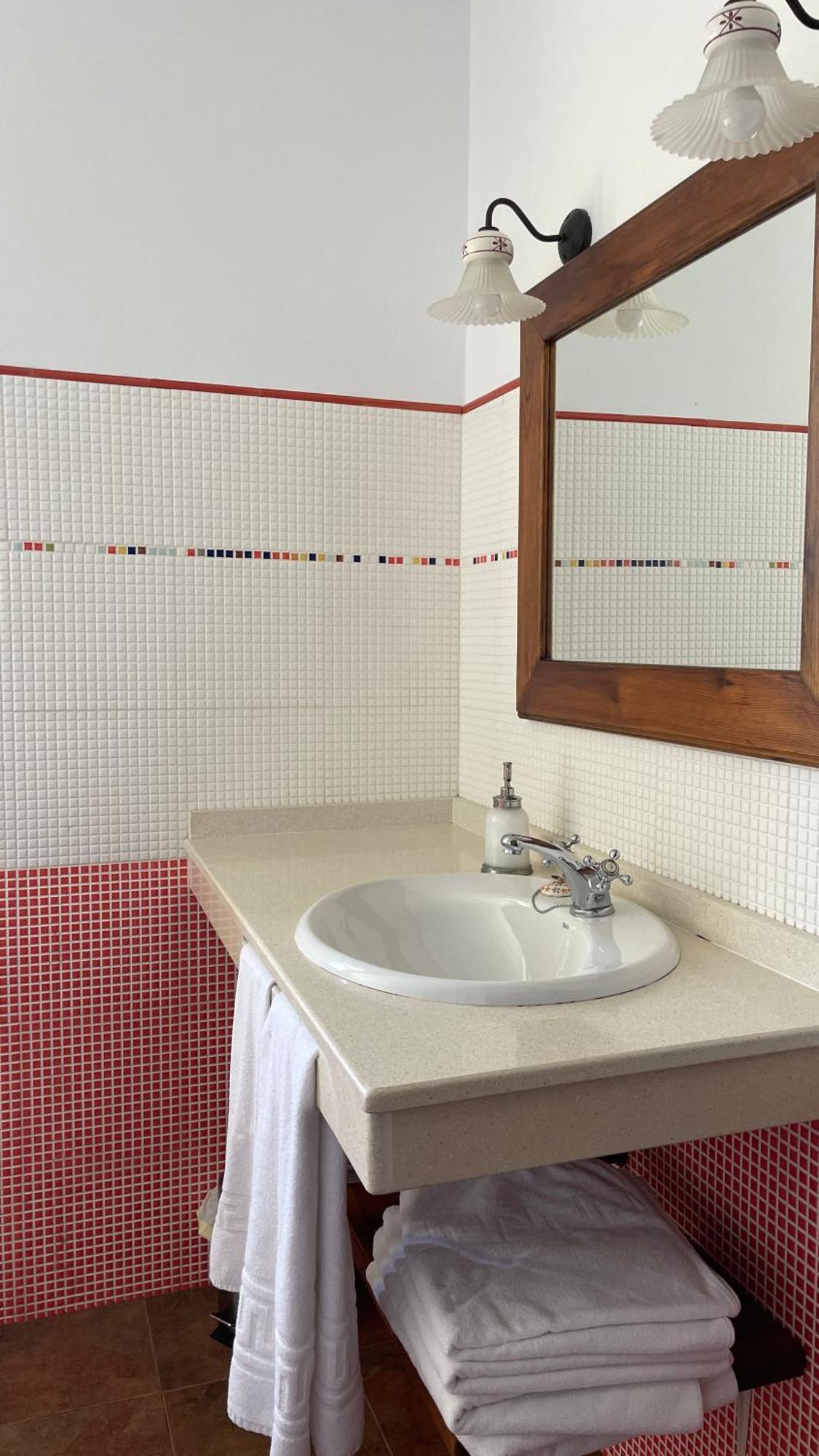 Apartamentos El Picoretu Mestas De Con Esterno foto