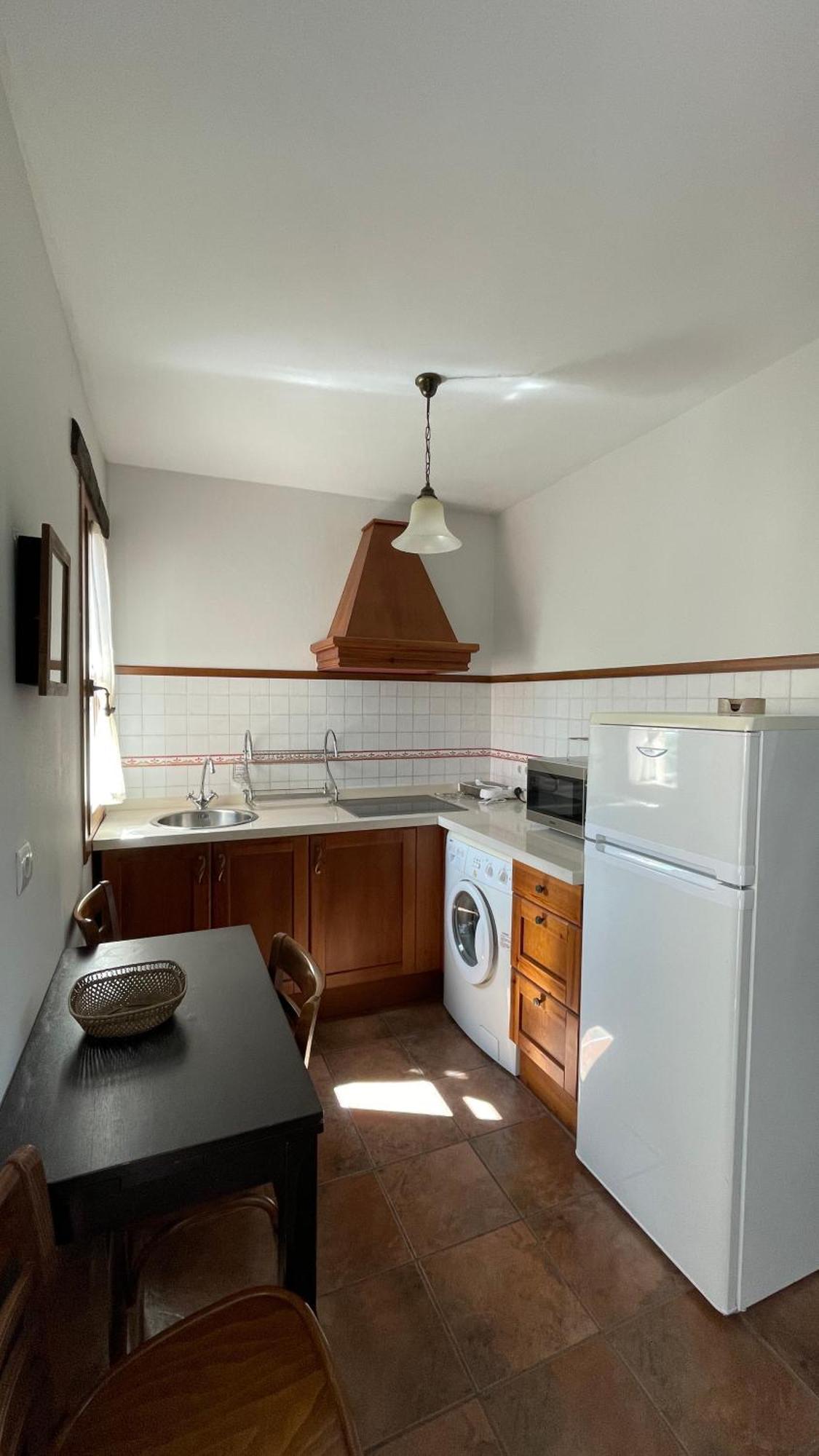 Apartamentos El Picoretu Mestas De Con Esterno foto