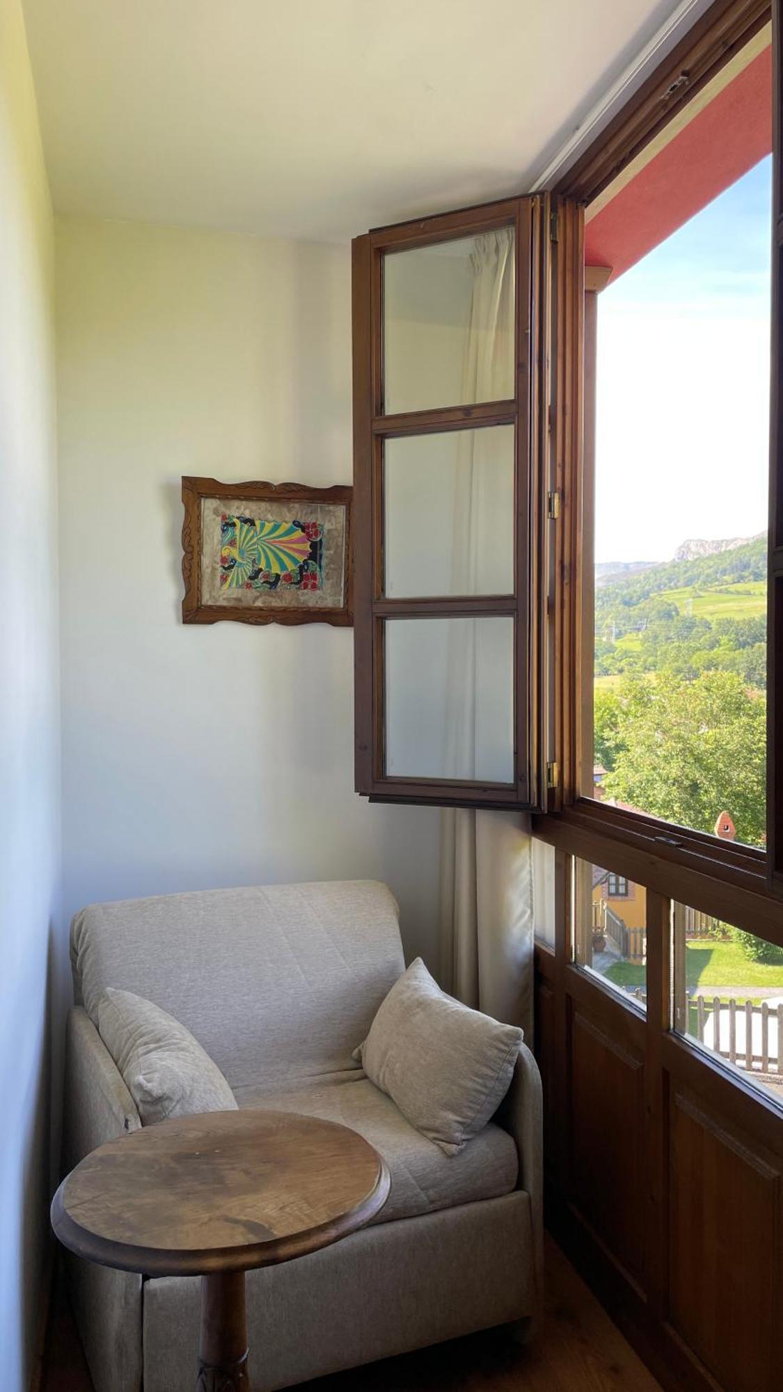 Apartamentos El Picoretu Mestas De Con Esterno foto