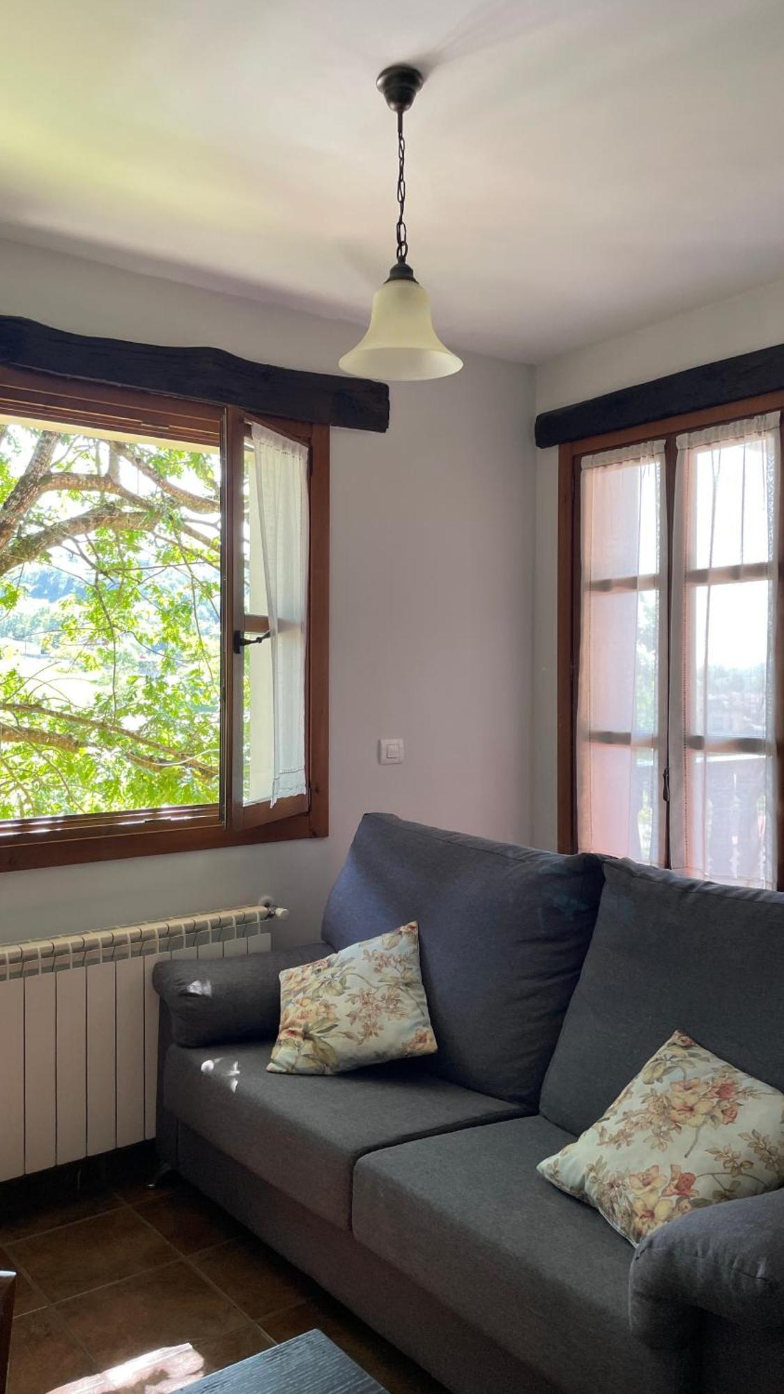 Apartamentos El Picoretu Mestas De Con Esterno foto