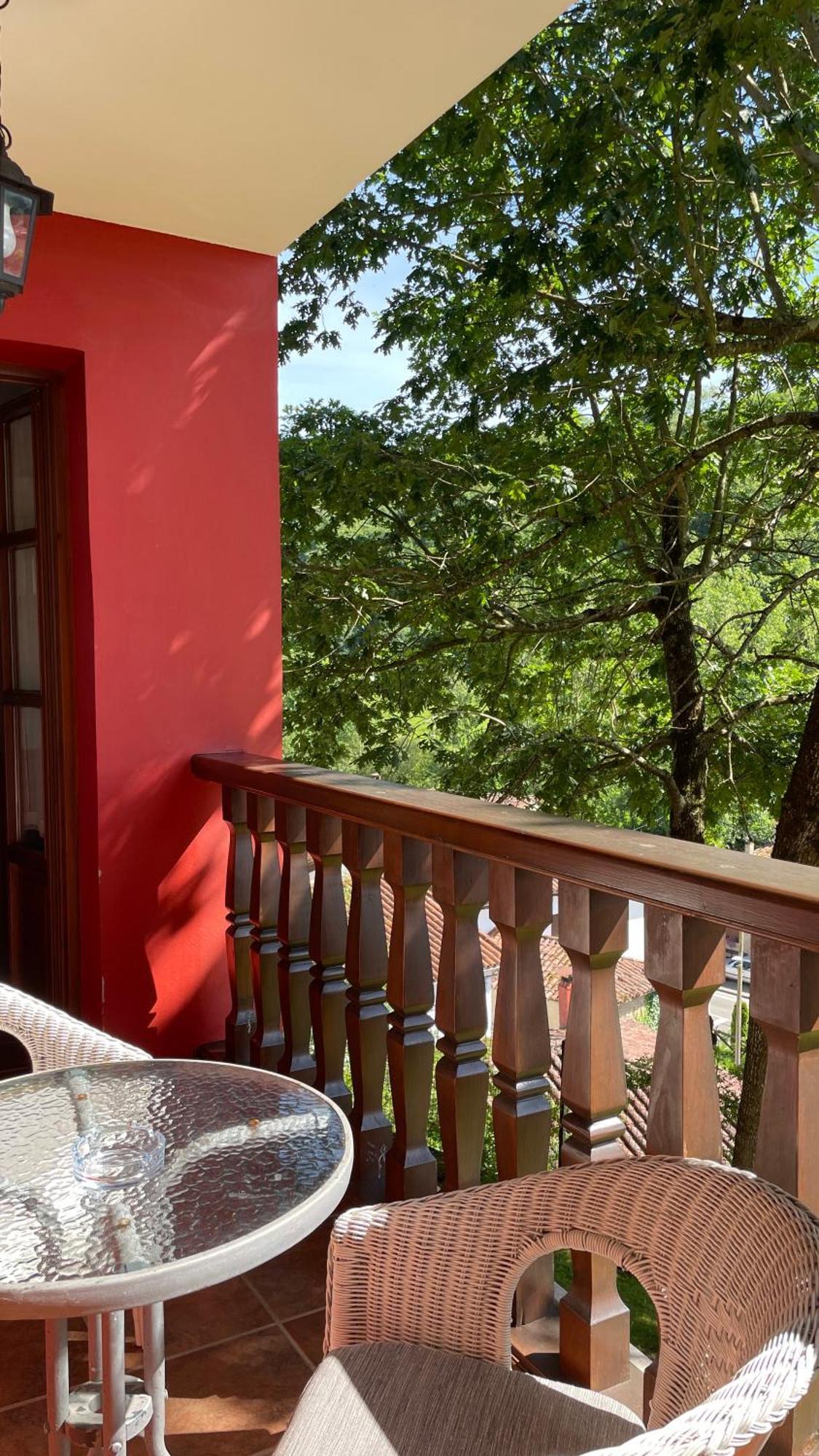 Apartamentos El Picoretu Mestas De Con Esterno foto
