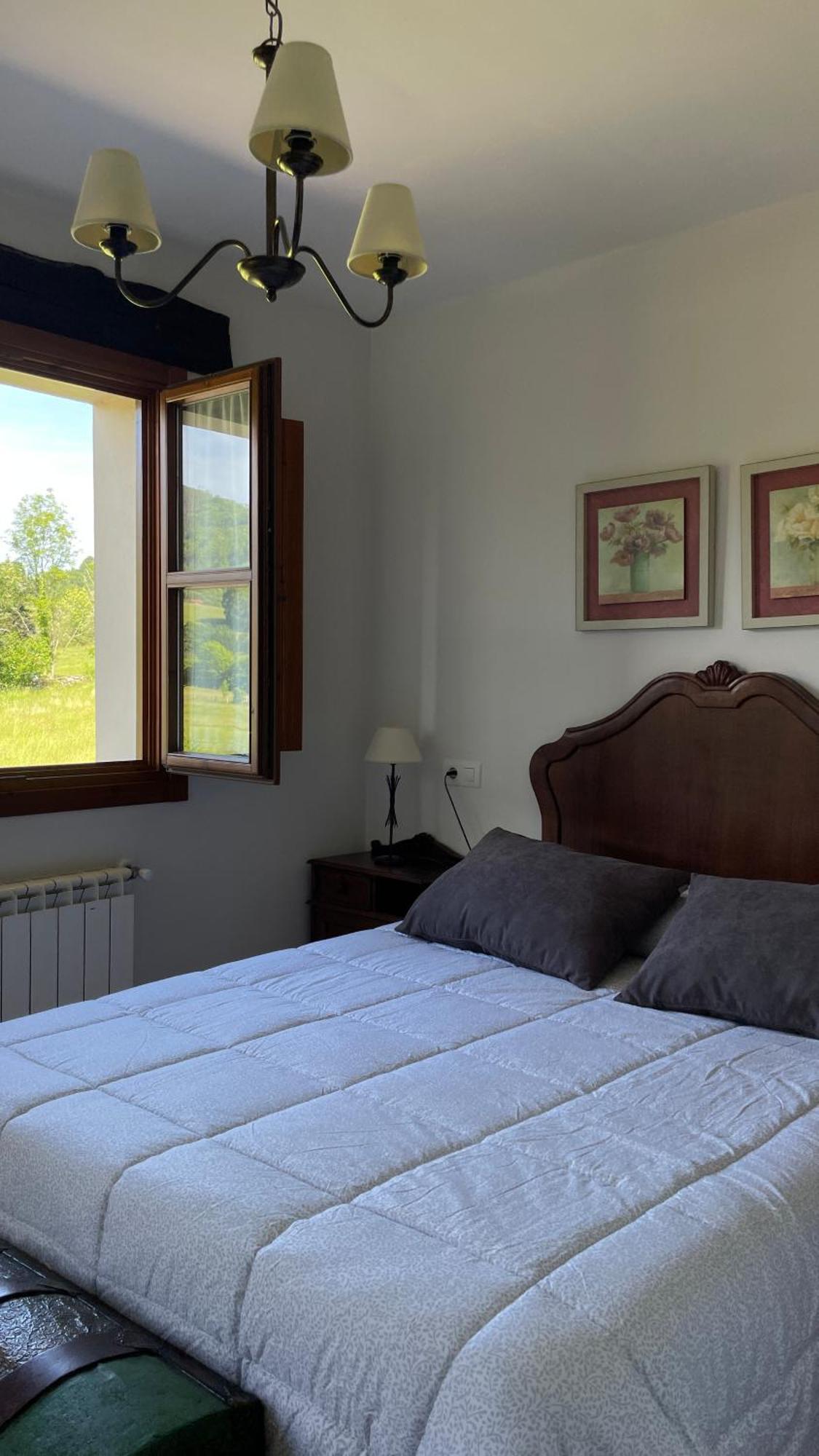 Apartamentos El Picoretu Mestas De Con Esterno foto